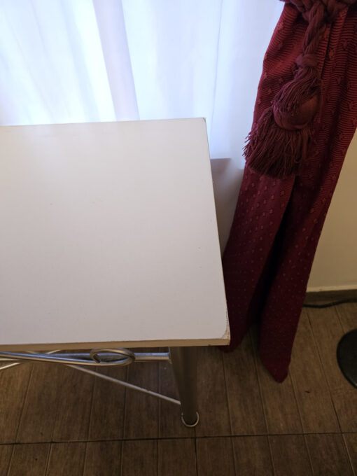 Mesa arrime 4