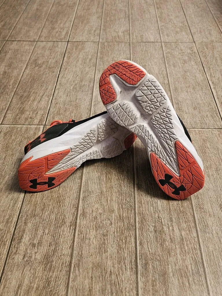 Zapatillas_Under_Armor (3) Zapatillas Under Armor 3